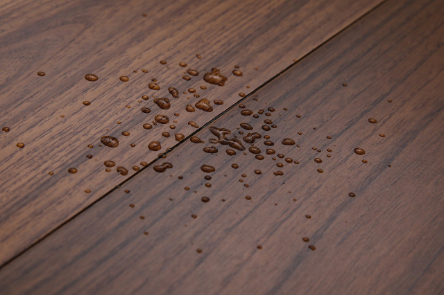 Деревенский крытый пол из твердой древесины для дома, цвет ореха, толщина 18 мм, паркетный пол 